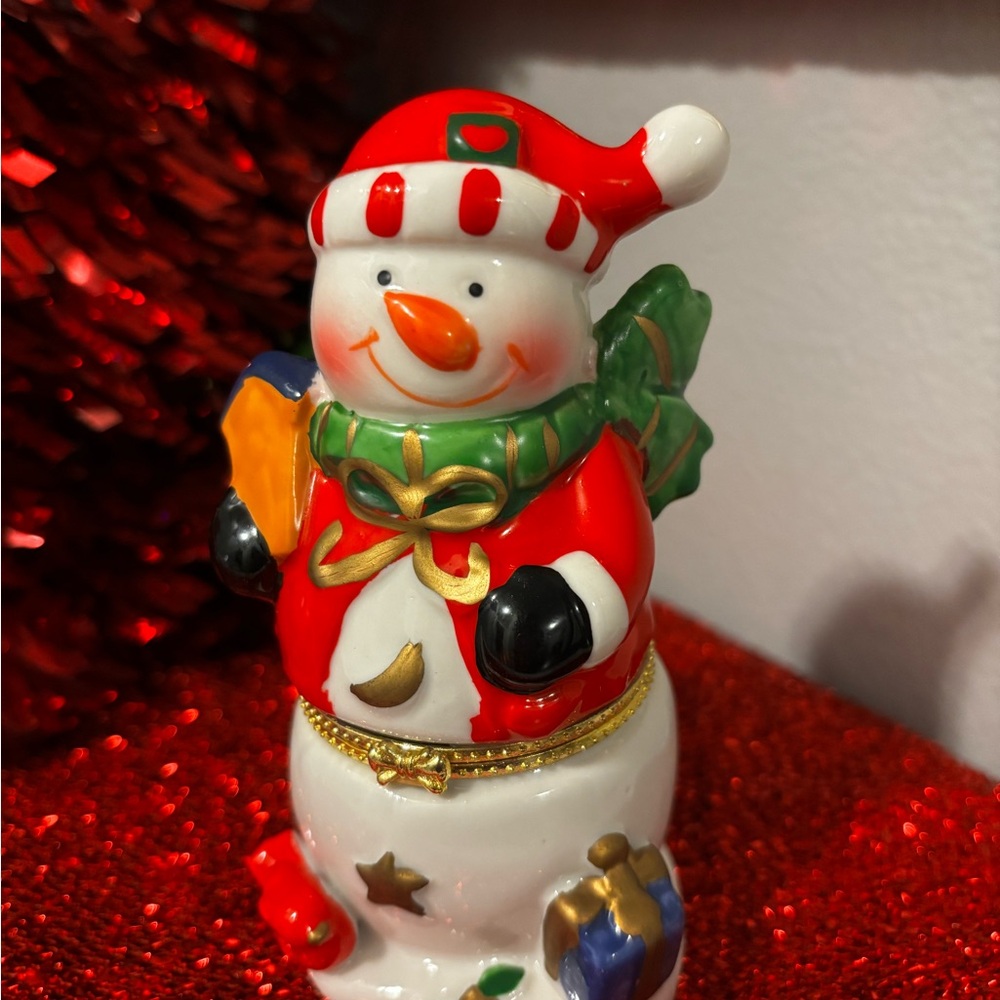 Snowman Figurine Limoges trinket box